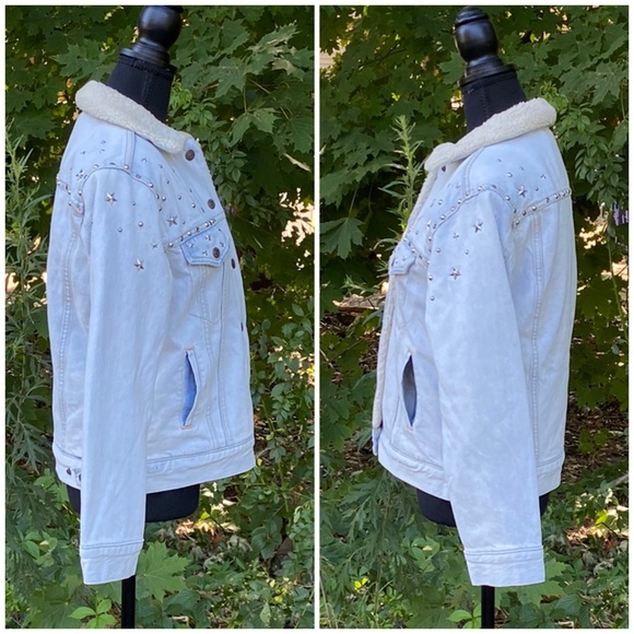 NWT Levi’s Ex-Boyfriend light wash trucker jacket - Picture 7 of 10